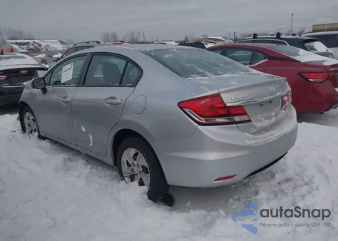 2015 Honda Civic Lx z USA, uszkodzony, nr VIN 19XFB2F51FE079052